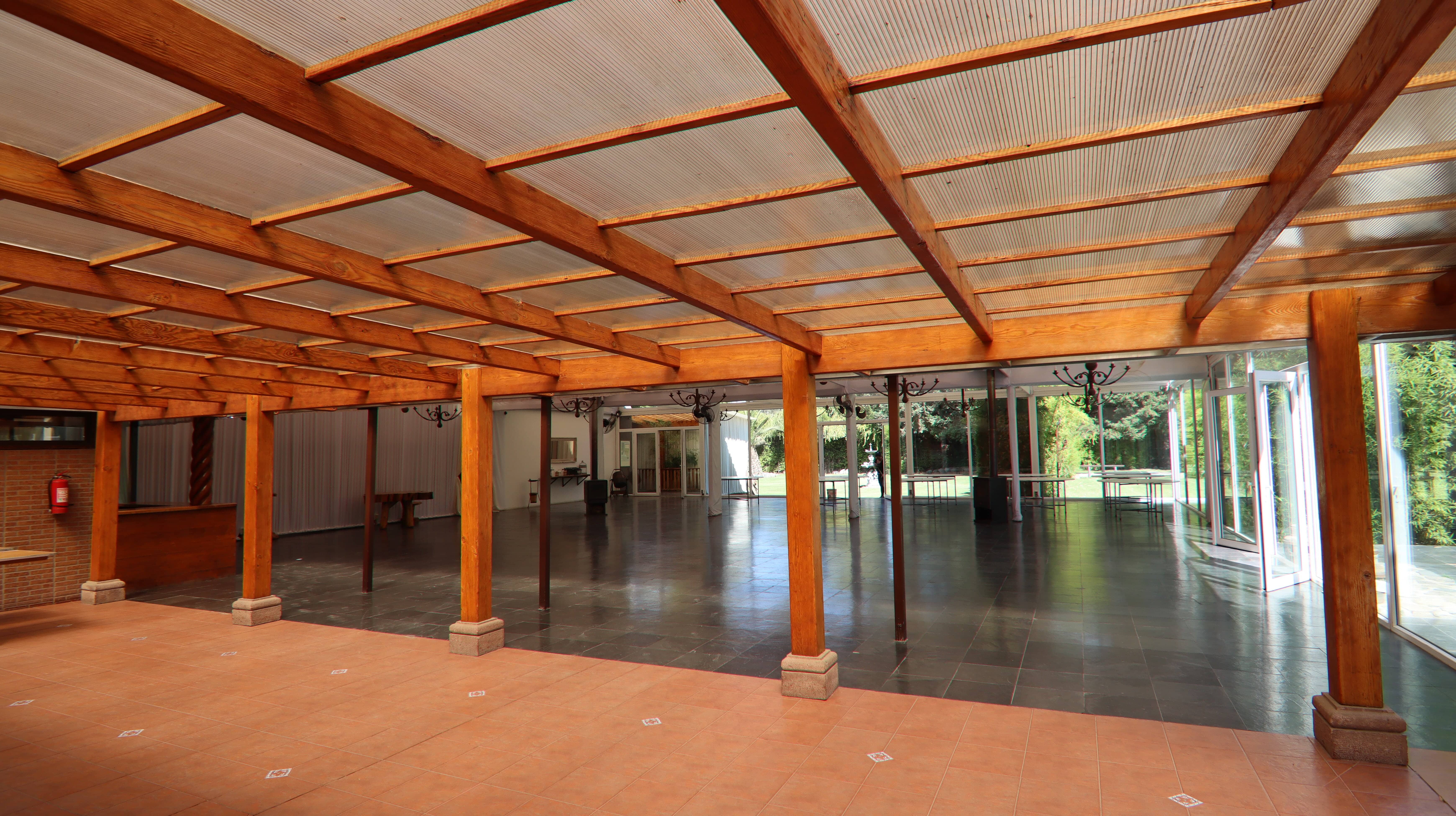 El salón de baile al lado del comedor interior